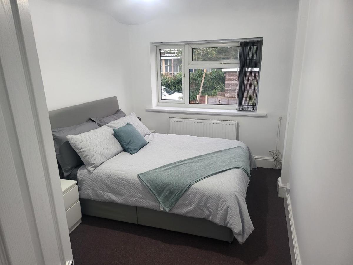 Spacious & Cosy Holiday Home In Manchester Zewnętrze zdjęcie