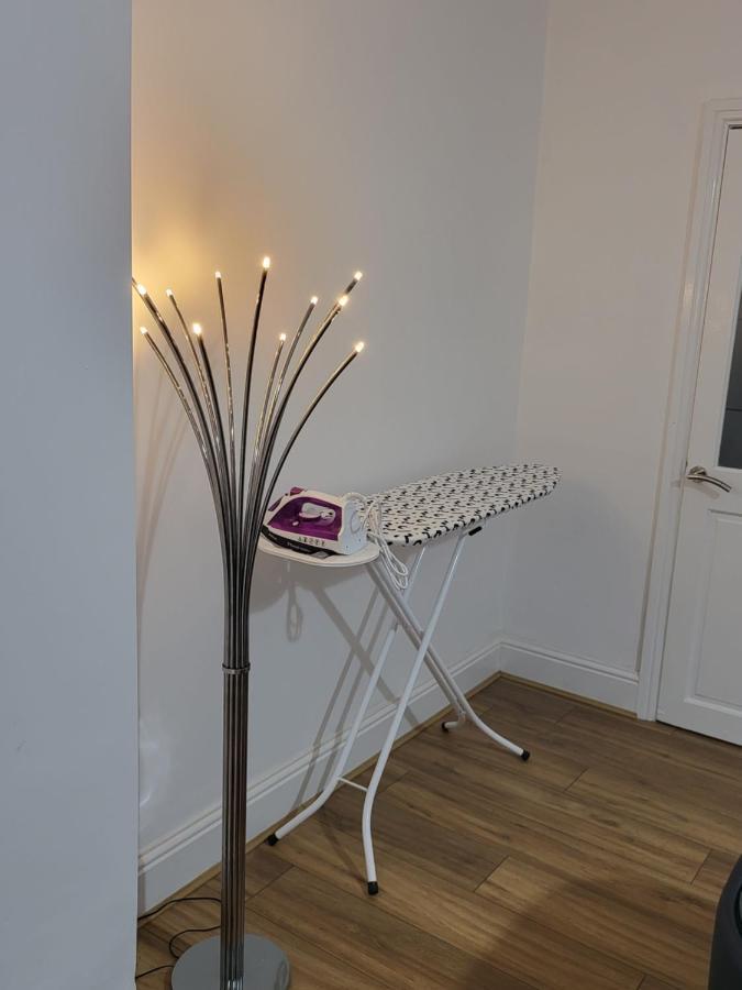 Spacious & Cosy Holiday Home In Manchester Zewnętrze zdjęcie